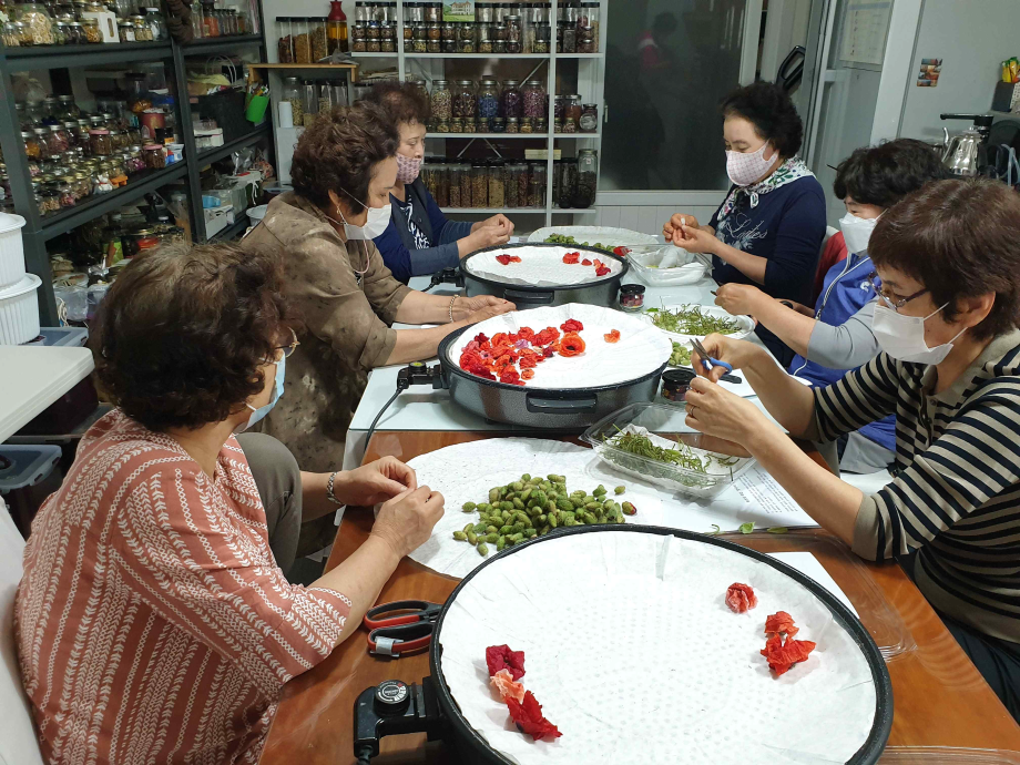 2021 탄천면 평생학습 "꽃으로 만드는 웰빙 먹거리" 이미지