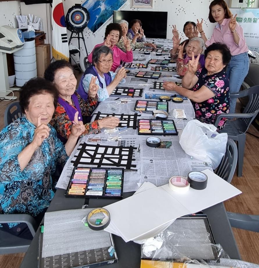 2023 탄천면 상반기 평생학습 "실버화가의 인생그림" 이미지